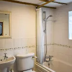 بيت للعطل The Snug